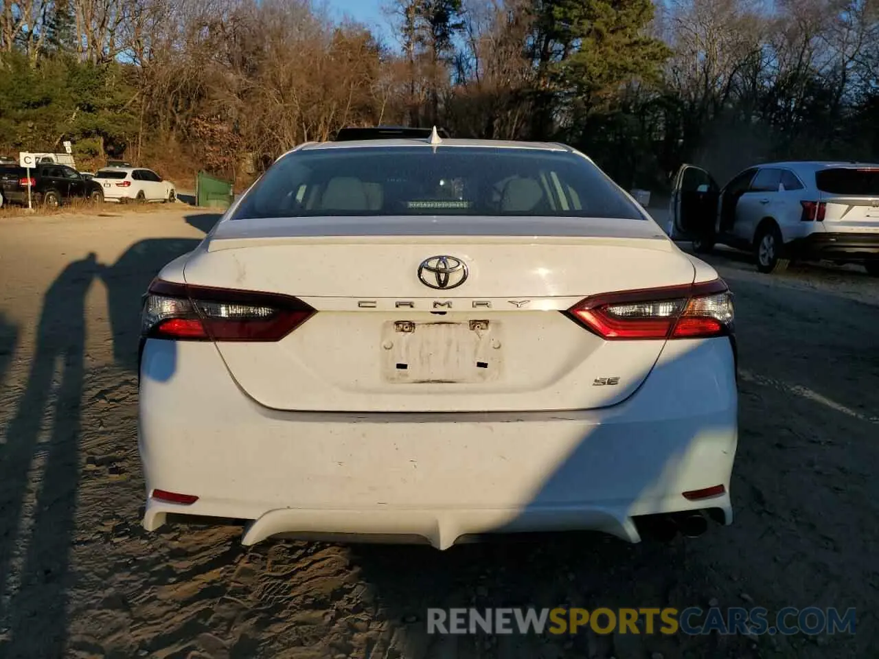 6 Фотография поврежденного автомобиля 4T1G11AK1NU692153 TOYOTA CAMRY 2022