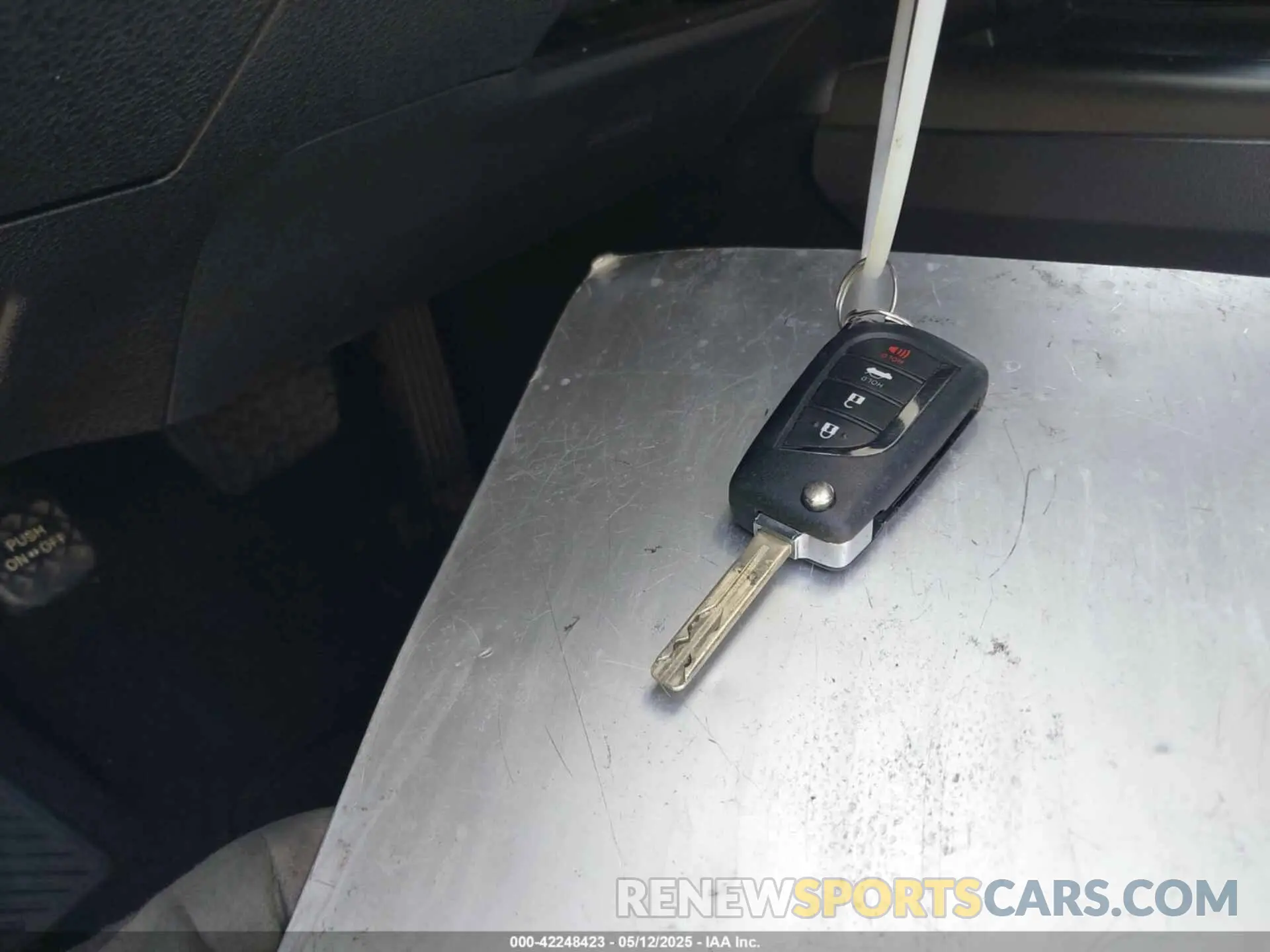 11 Photograph of a damaged car 4T1G11AK2NU035085 TOYOTA CAMRY 2022