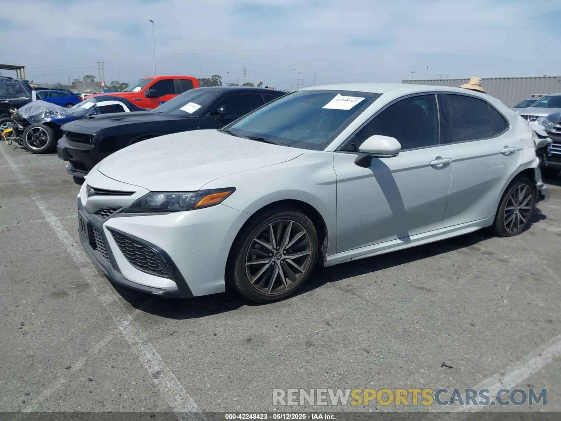 2 Photograph of a damaged car 4T1G11AK2NU035085 TOYOTA CAMRY 2022