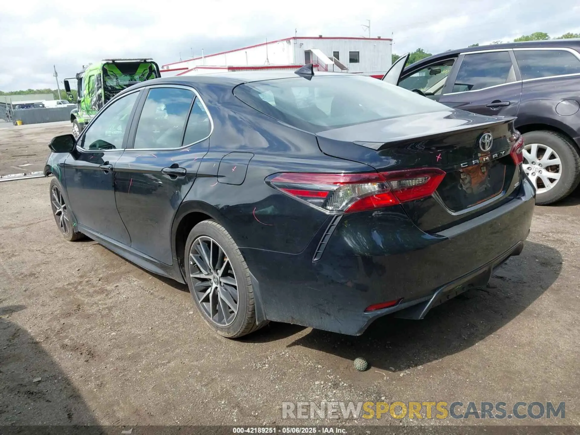 3 Фотография поврежденного автомобиля 4T1G11AK2NU065736 TOYOTA CAMRY 2022