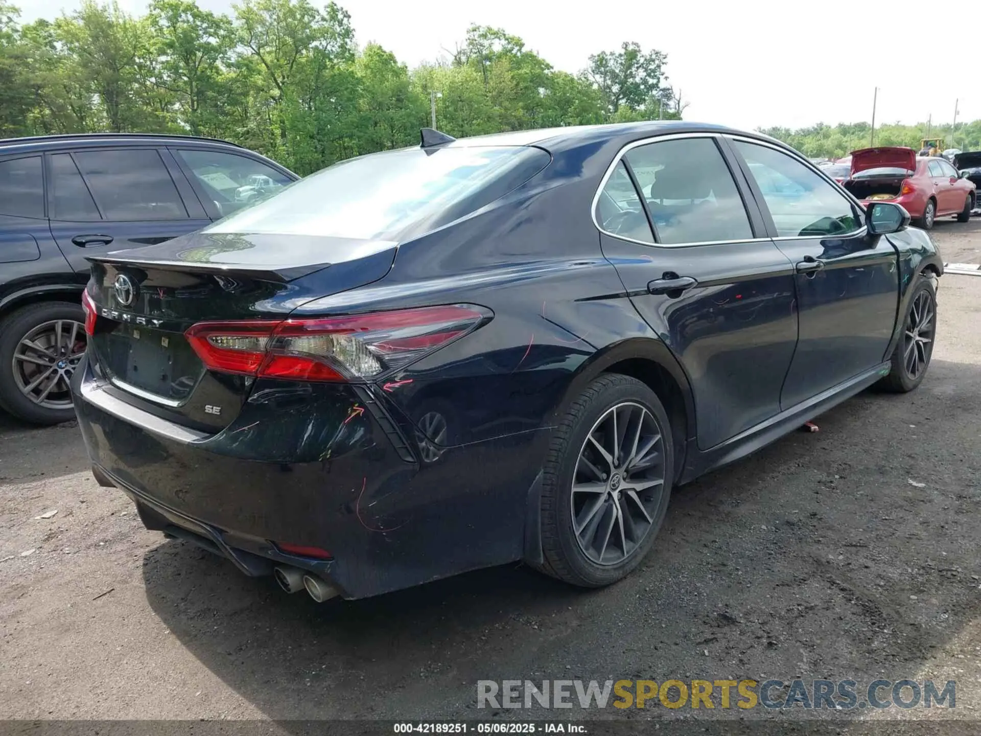 4 Фотография поврежденного автомобиля 4T1G11AK2NU065736 TOYOTA CAMRY 2022