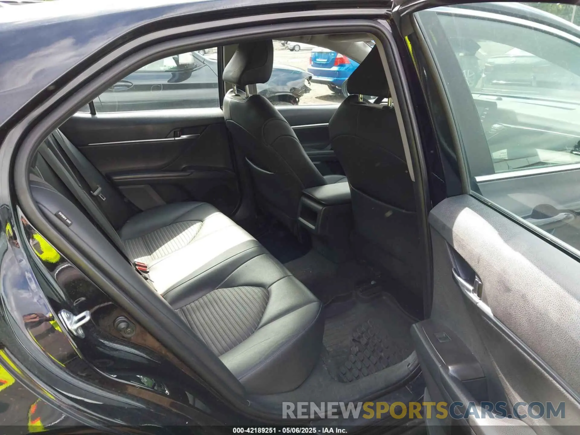 8 Фотография поврежденного автомобиля 4T1G11AK2NU065736 TOYOTA CAMRY 2022