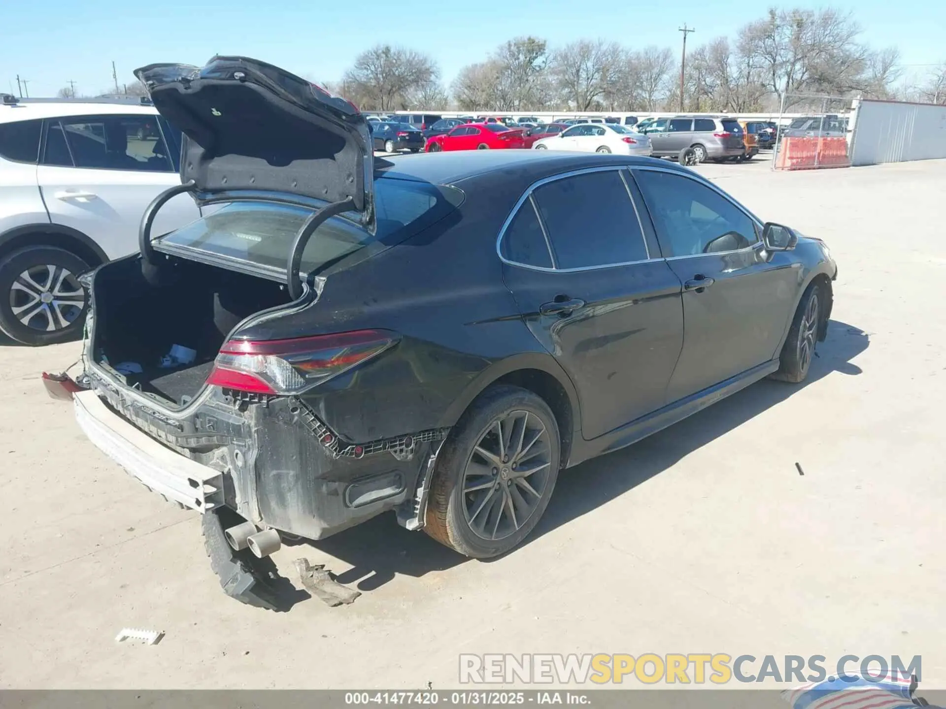 4 Фотография поврежденного автомобиля 4T1G11AK2NU624444 TOYOTA CAMRY 2022