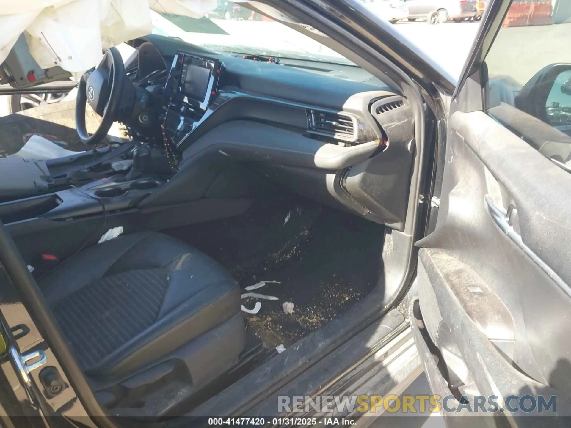 5 Фотография поврежденного автомобиля 4T1G11AK2NU624444 TOYOTA CAMRY 2022