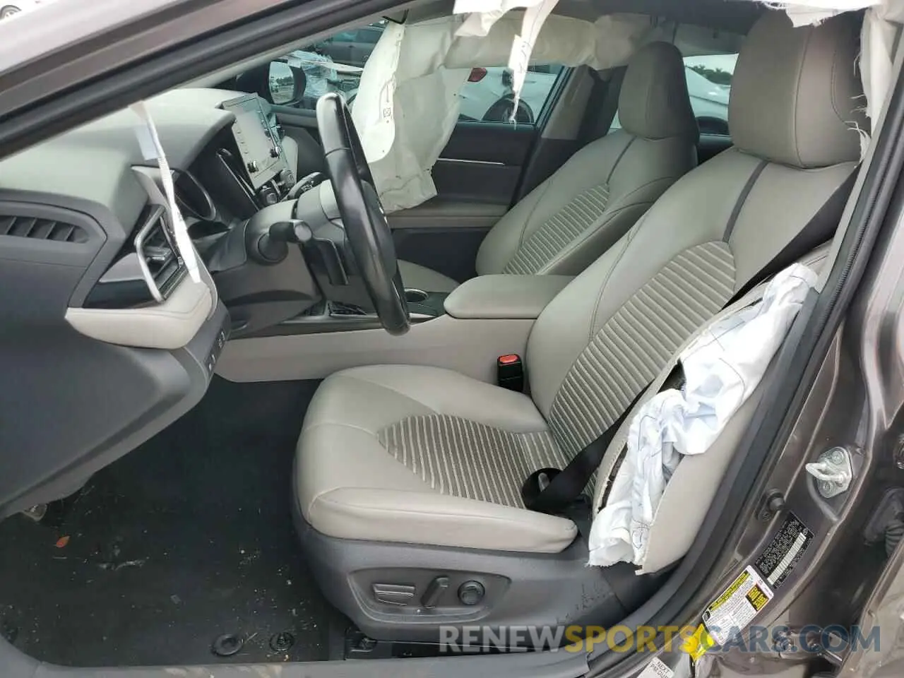 7 Photograph of a damaged car 4T1G11AK2NU631457 TOYOTA CAMRY 2022