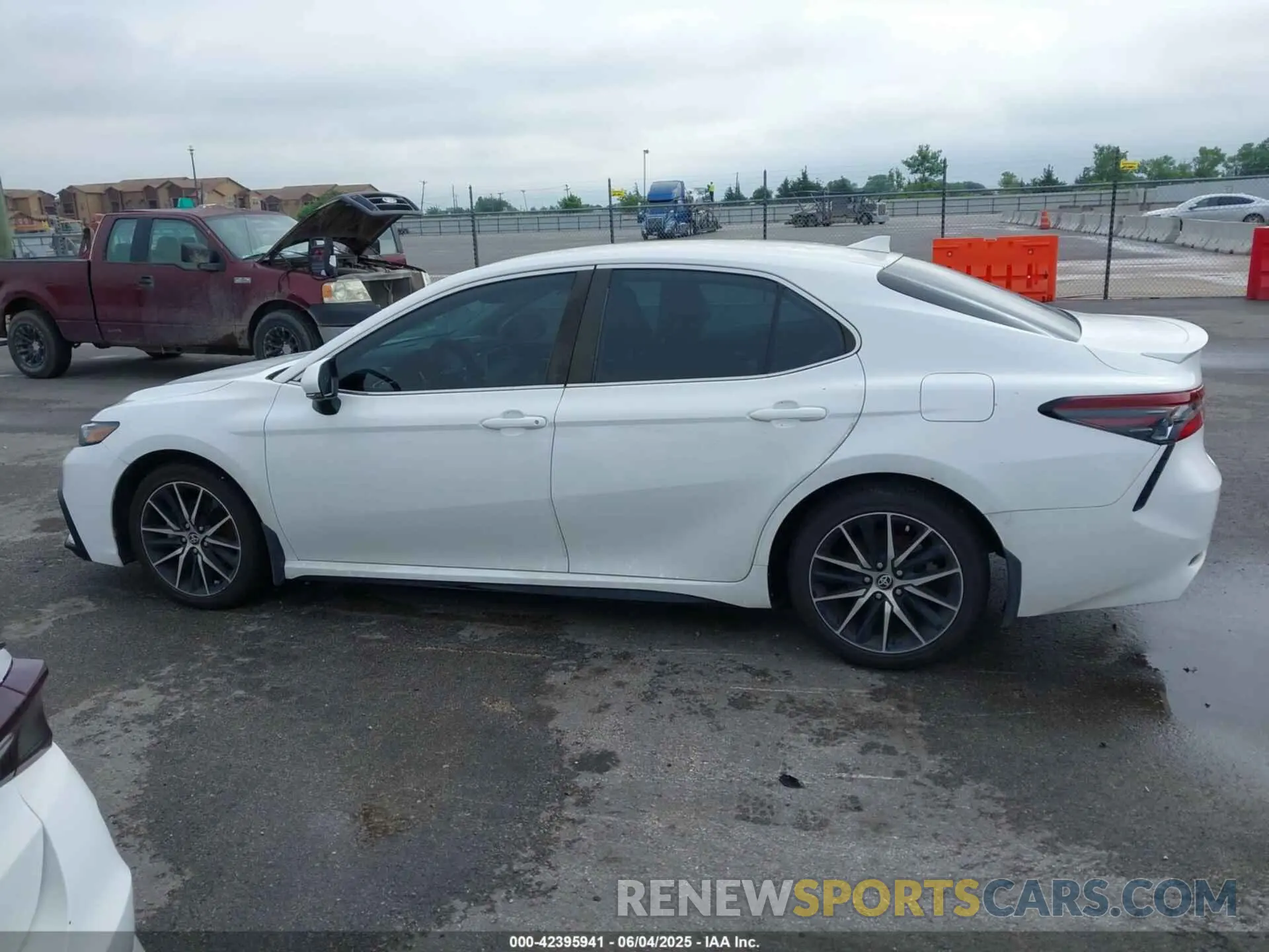 14 Фотография поврежденного автомобиля 4T1G11AK2NU647254 TOYOTA CAMRY 2022
