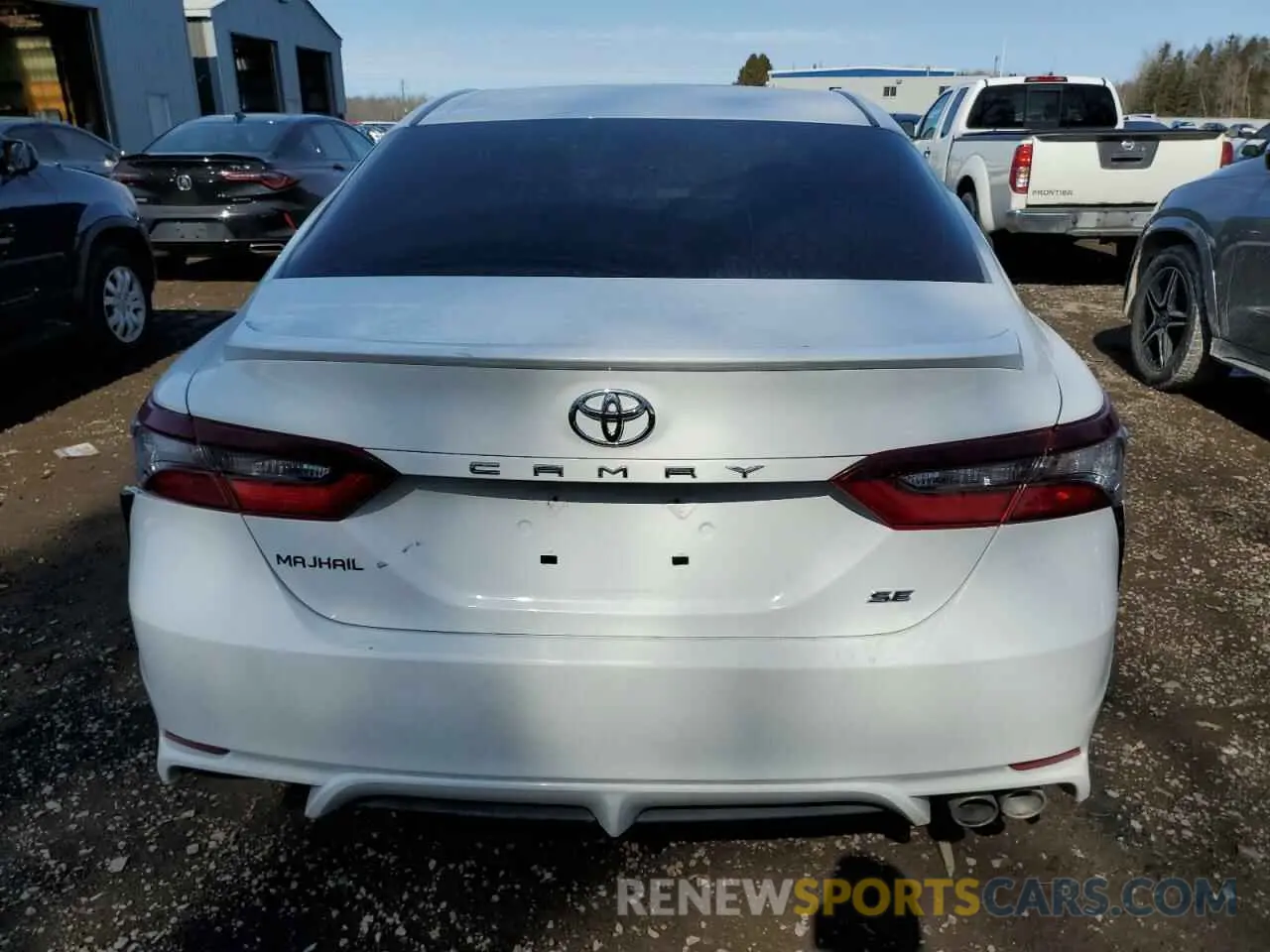 6 Photograph of a damaged car 4T1G11AK2NU647917 TOYOTA CAMRY 2022