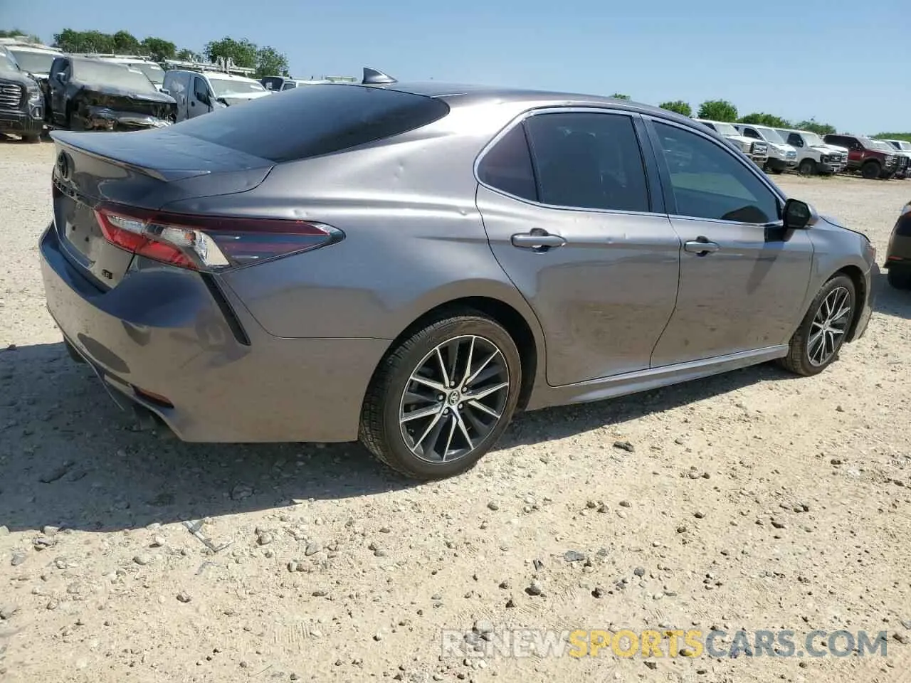 3 Photograph of a damaged car 4T1G11AK2NU661493 TOYOTA CAMRY 2022