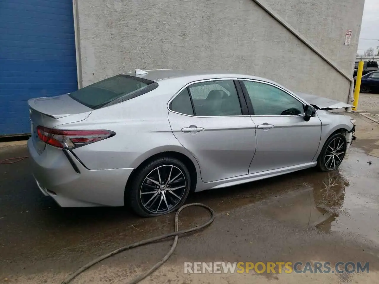 3 Фотография поврежденного автомобиля 4T1G11AK2NU662109 TOYOTA CAMRY 2022