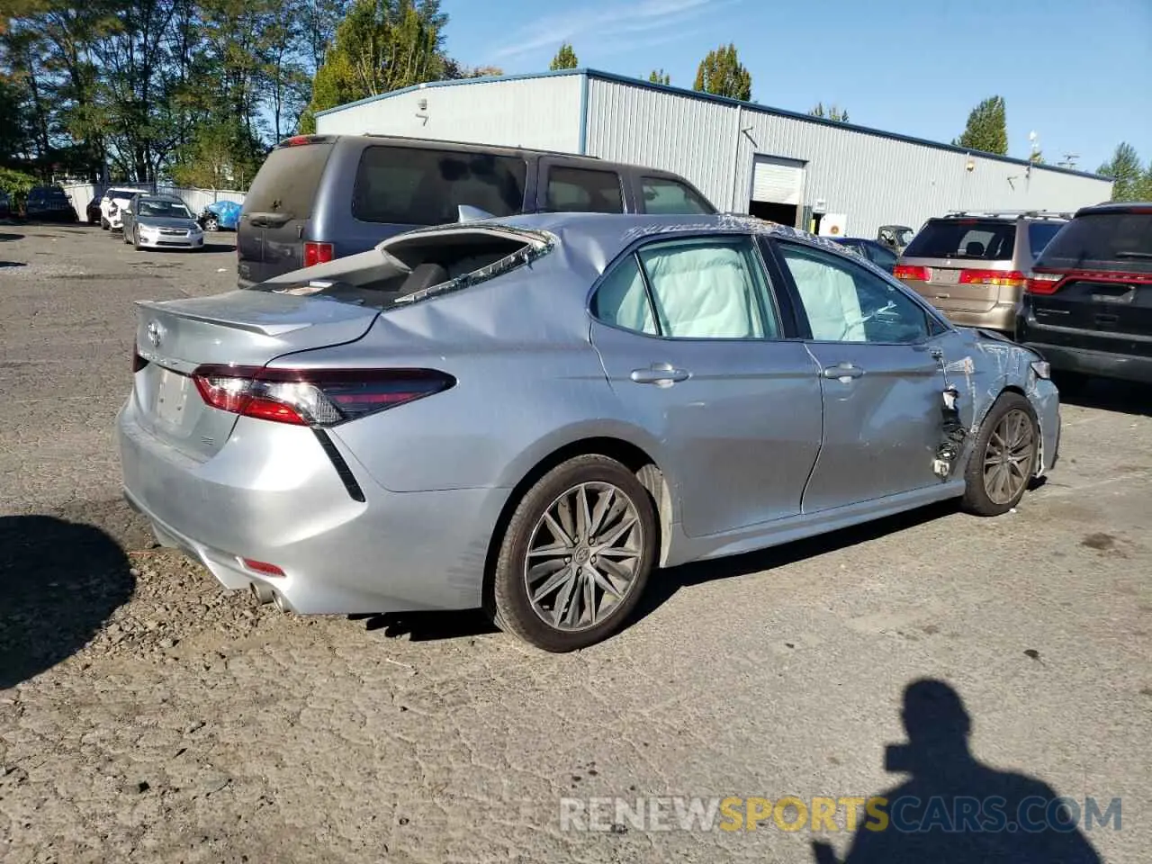 3 Photograph of a damaged car 4T1G11AK2NU662837 TOYOTA CAMRY 2022