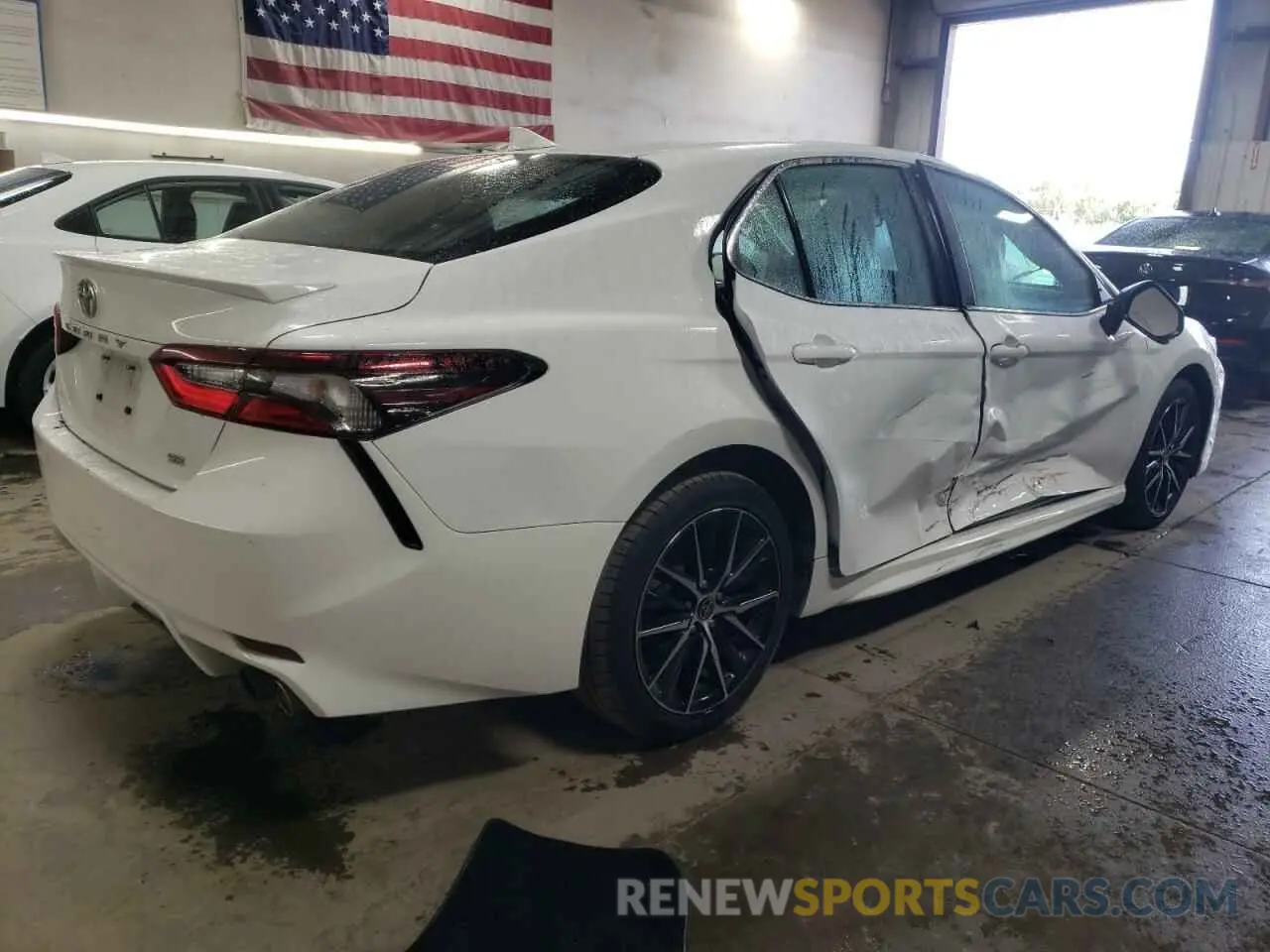 3 Photograph of a damaged car 4T1G11AK2NU662854 TOYOTA CAMRY 2022