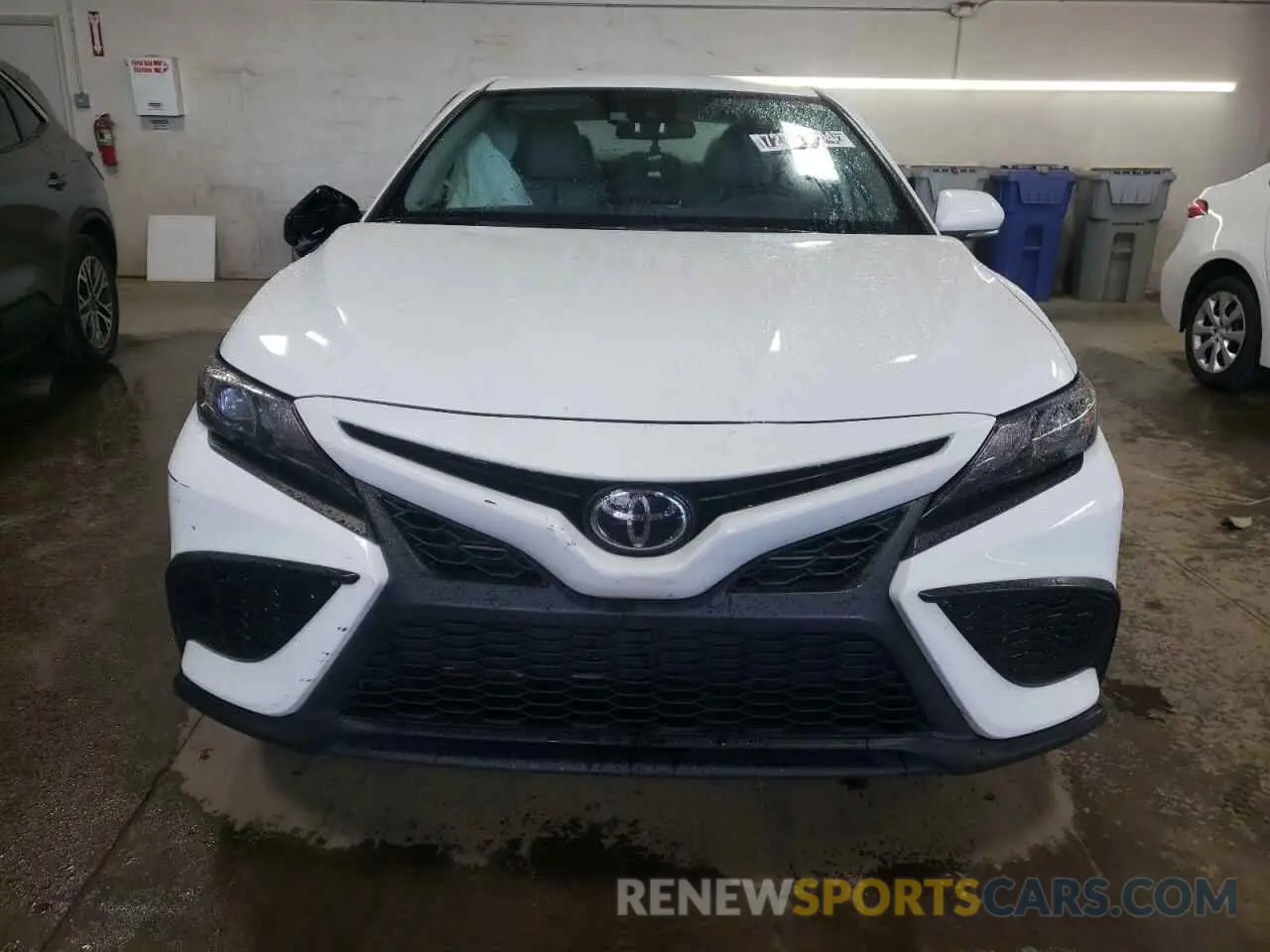 5 Photograph of a damaged car 4T1G11AK2NU662854 TOYOTA CAMRY 2022