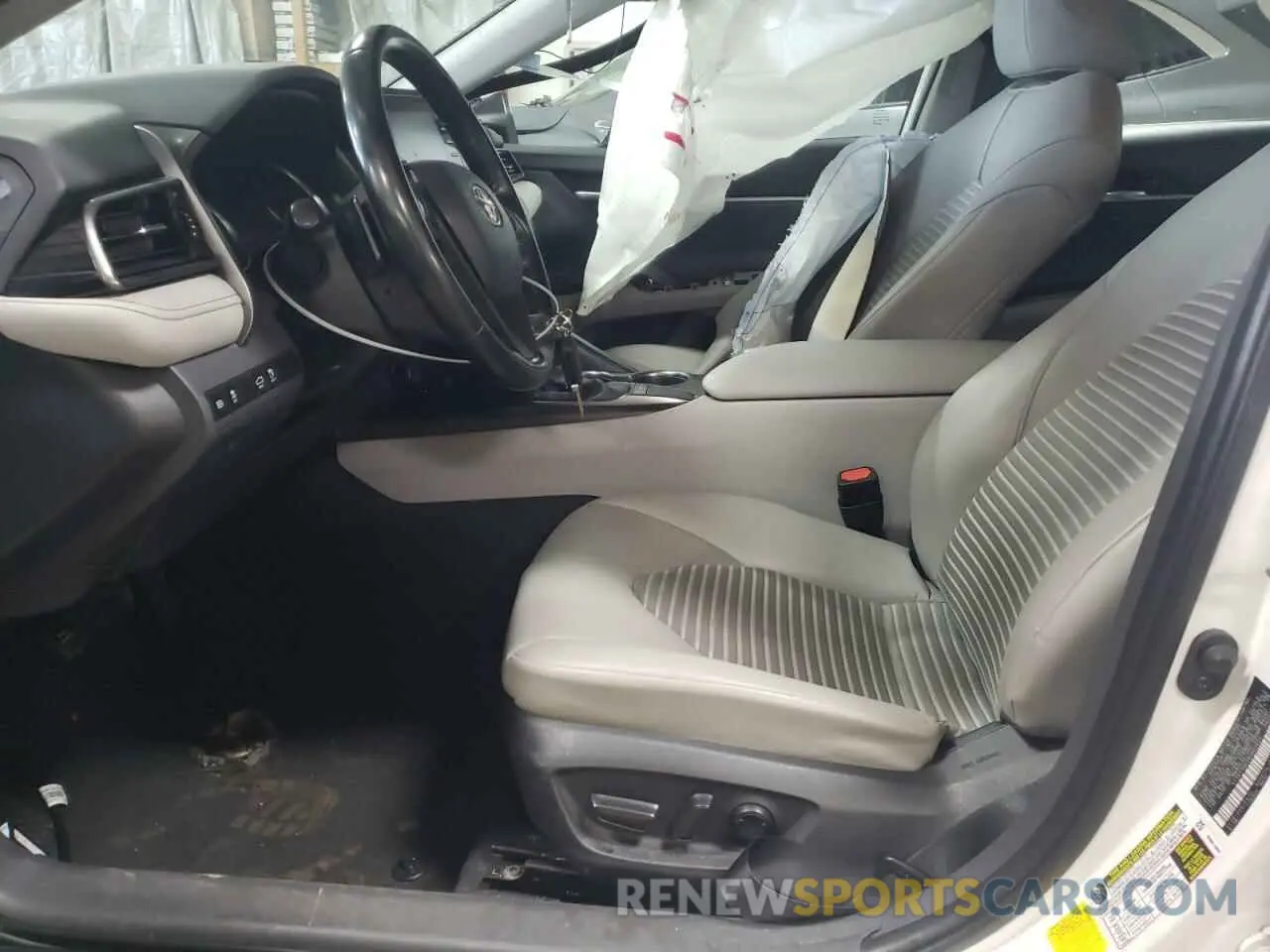 7 Photograph of a damaged car 4T1G11AK2NU662854 TOYOTA CAMRY 2022