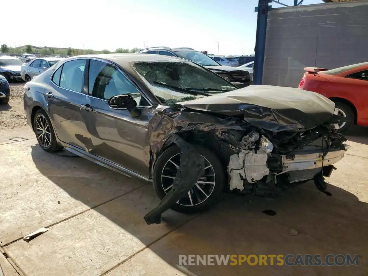 4 Photograph of a damaged car 4T1G11AK2NU670680 TOYOTA CAMRY 2022