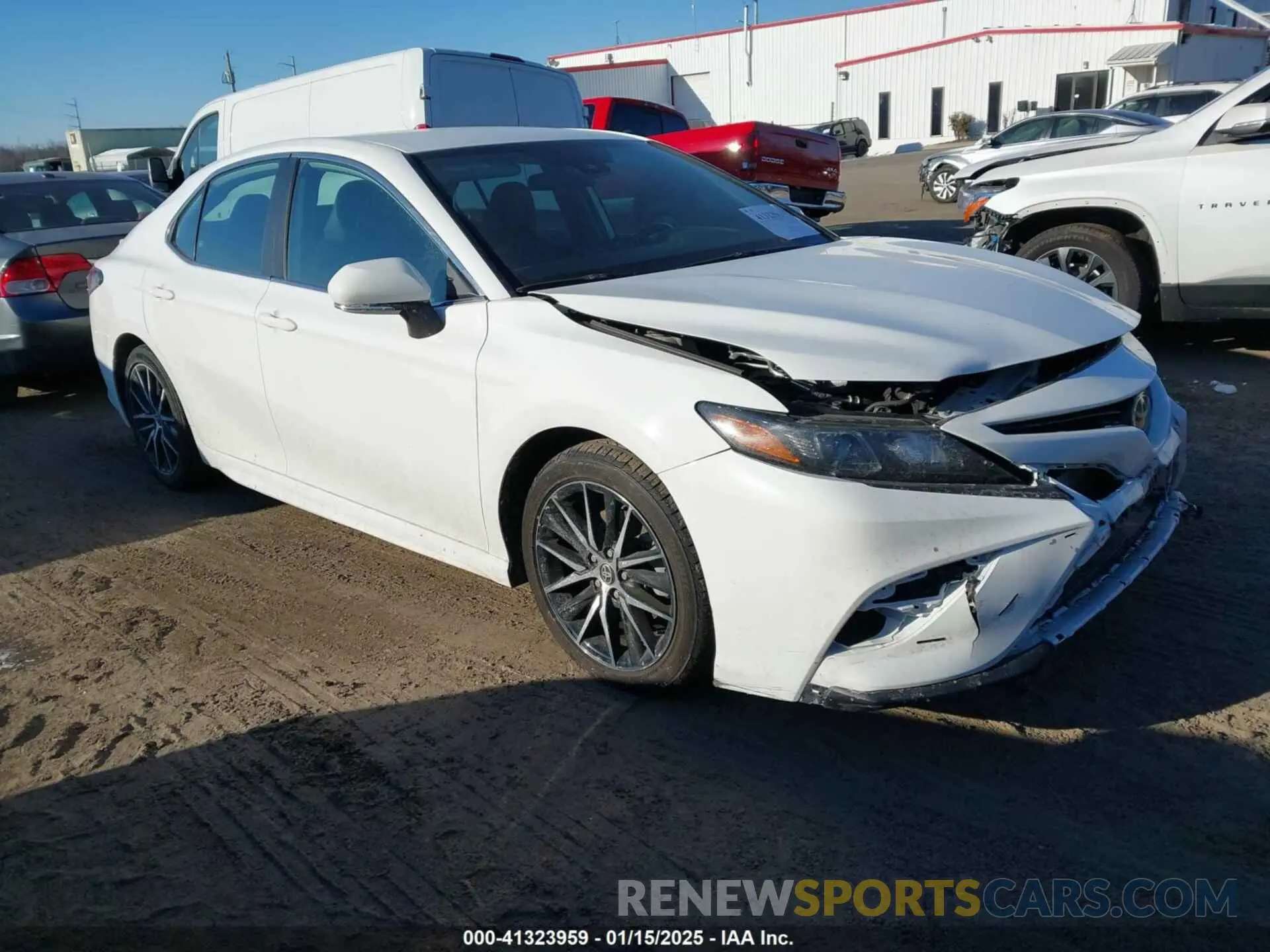 1 Фотография поврежденного автомобиля 4T1G11AK2NU683803 TOYOTA CAMRY 2022