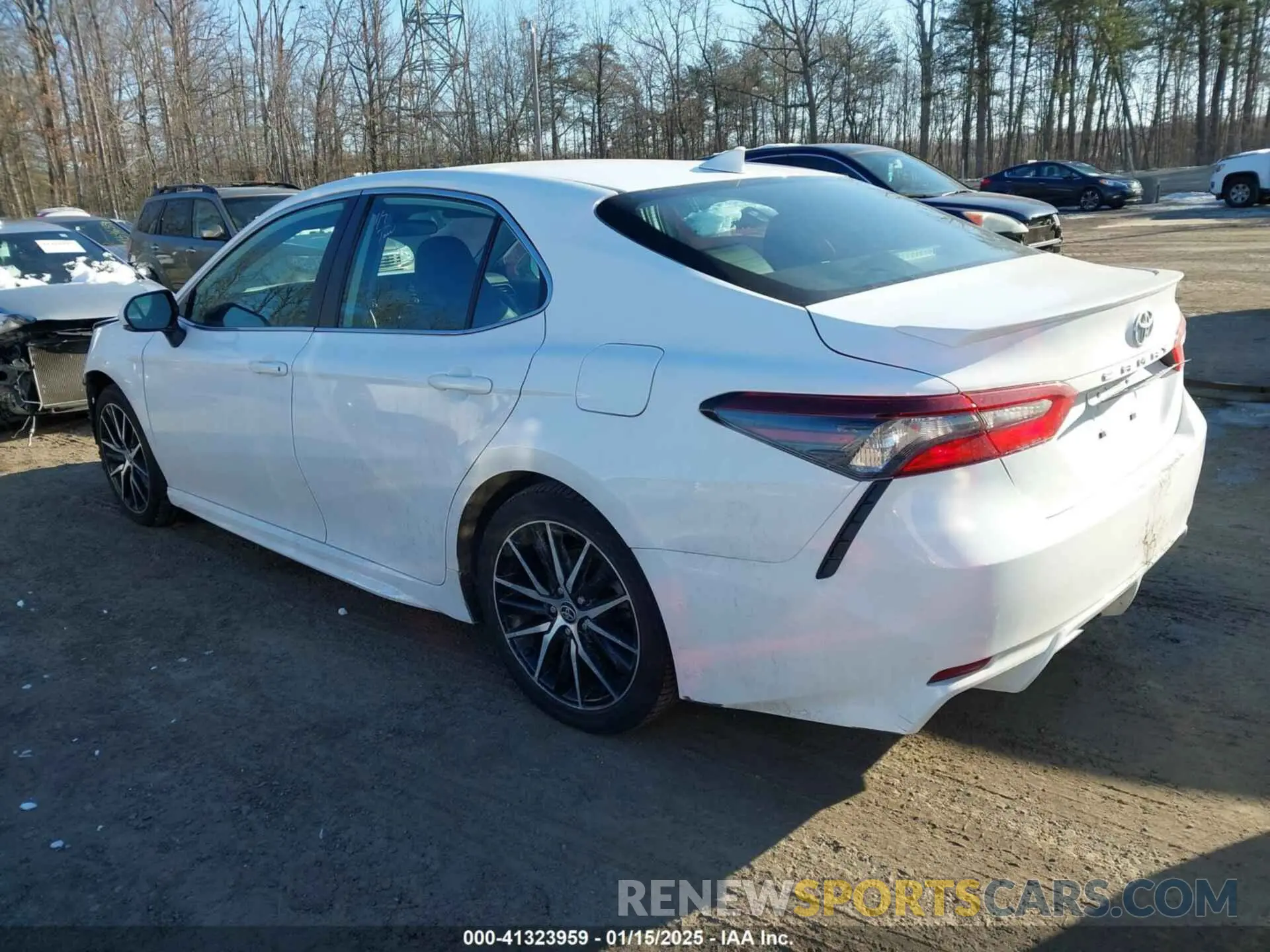 3 Фотография поврежденного автомобиля 4T1G11AK2NU683803 TOYOTA CAMRY 2022