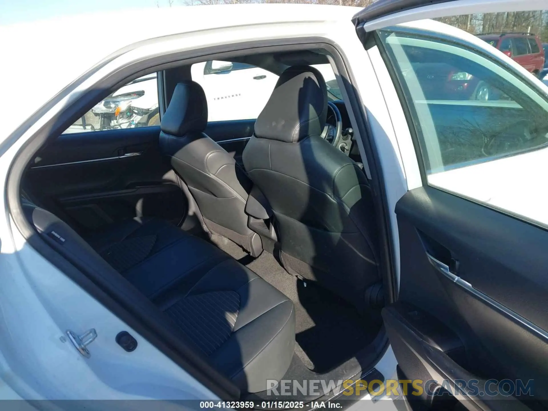 8 Фотография поврежденного автомобиля 4T1G11AK2NU683803 TOYOTA CAMRY 2022
