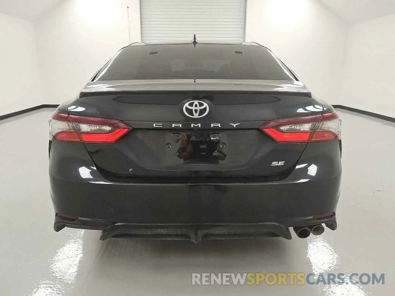 6 Photograph of a damaged car 4T1G11AK2NU698835 TOYOTA CAMRY 2022