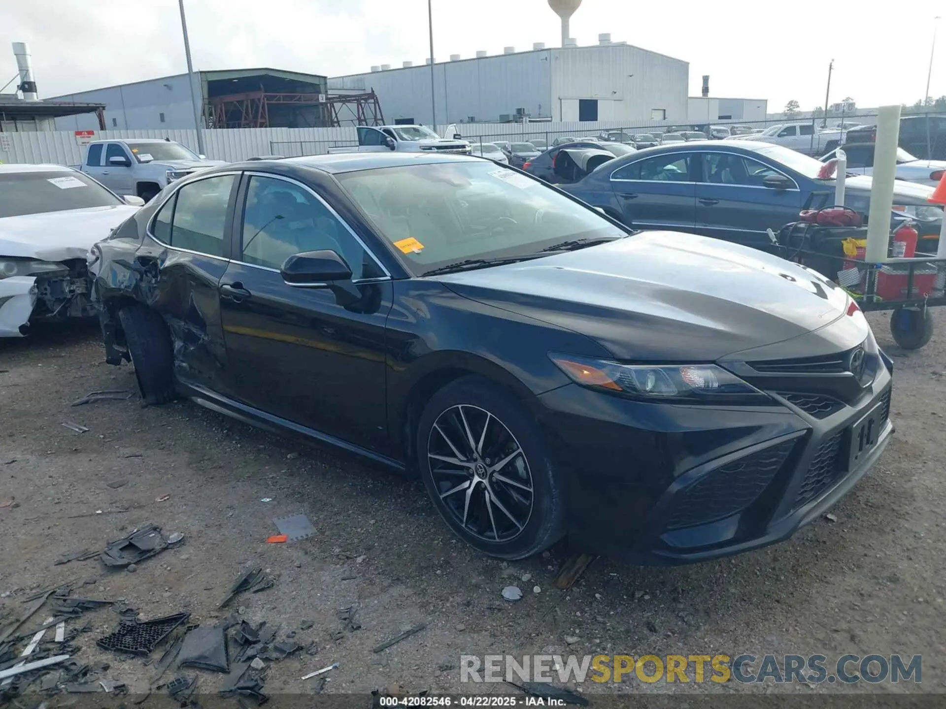 1 Photograph of a damaged car 4T1G11AK2NU711650 TOYOTA CAMRY 2022