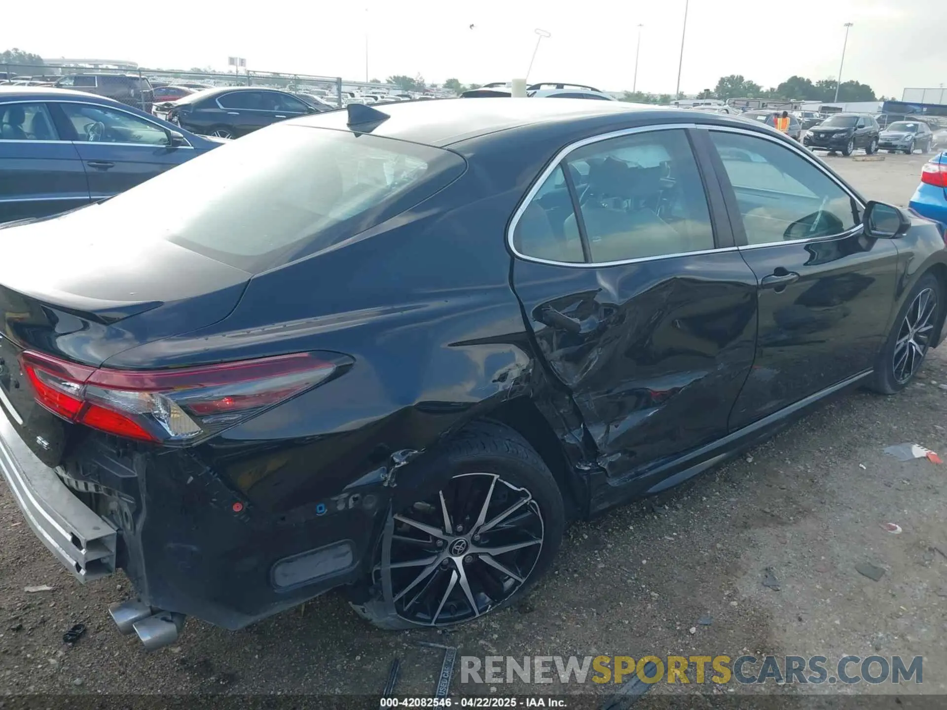 6 Photograph of a damaged car 4T1G11AK2NU711650 TOYOTA CAMRY 2022