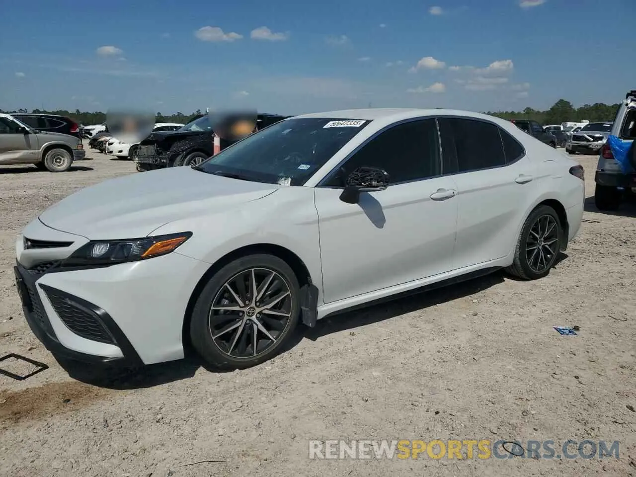 1 Photograph of a damaged car 4T1G11AK3NU020109 TOYOTA CAMRY 2022