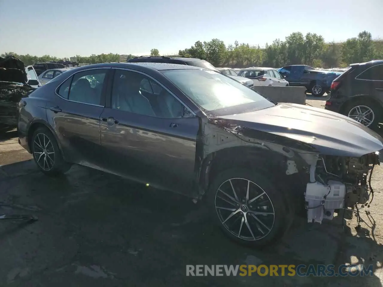 4 Фотография поврежденного автомобиля 4T1G11AK3NU045513 TOYOTA CAMRY 2022