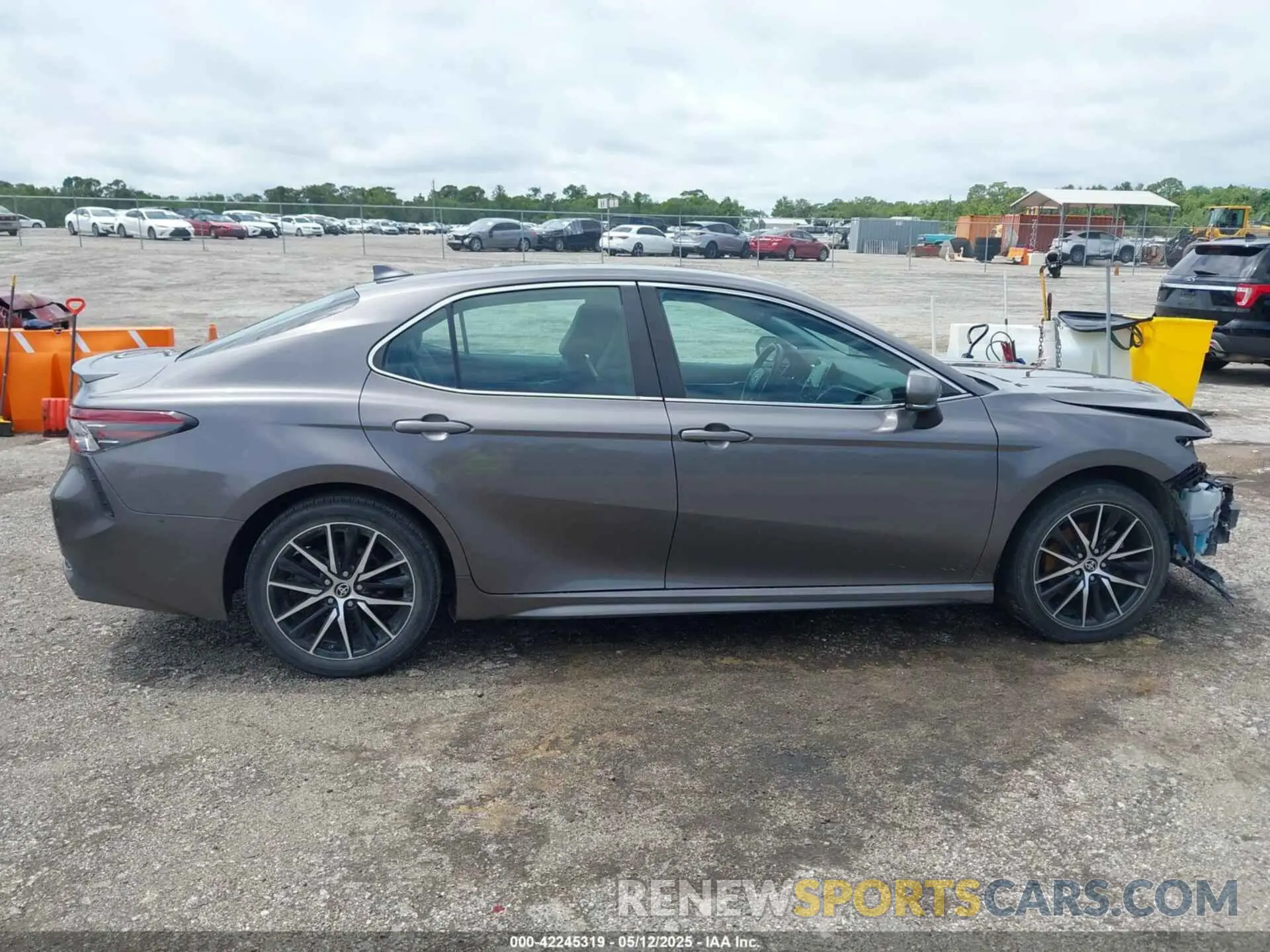 13 Photograph of a damaged car 4T1G11AK3NU622539 TOYOTA CAMRY 2022