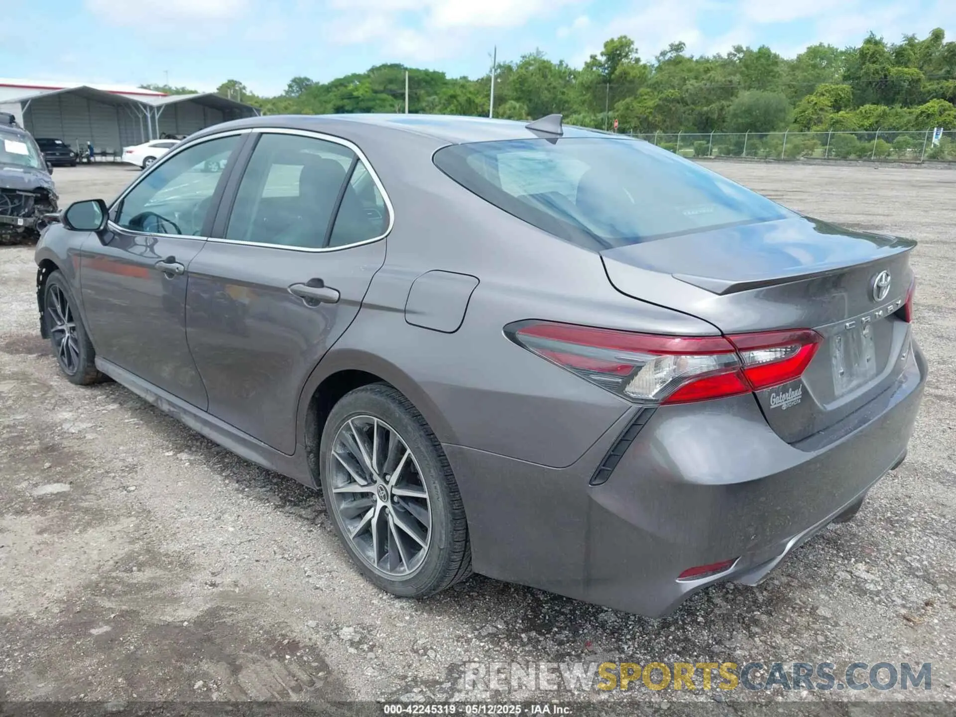 3 Photograph of a damaged car 4T1G11AK3NU622539 TOYOTA CAMRY 2022