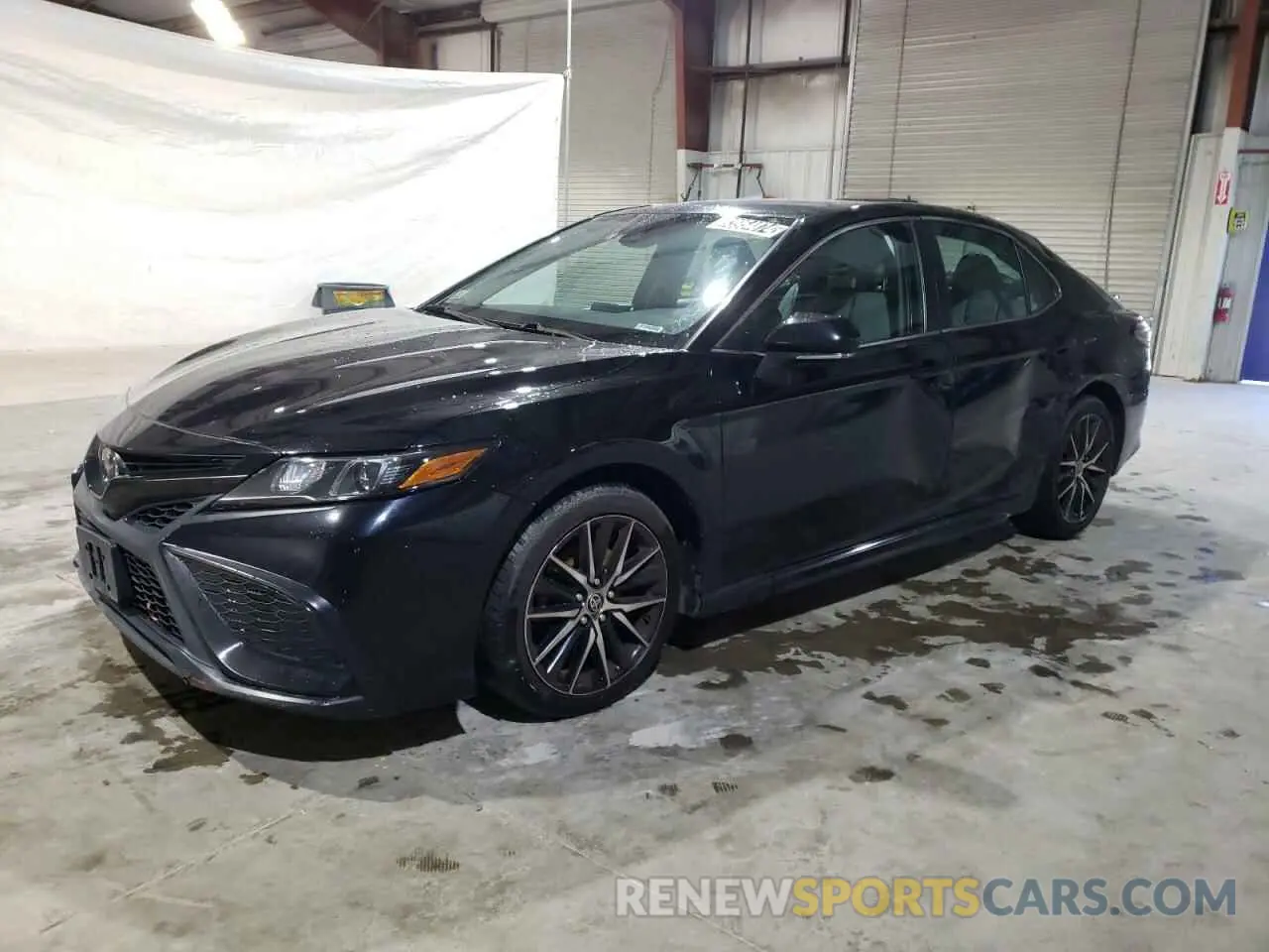 1 Photograph of a damaged car 4T1G11AK3NU675712 TOYOTA CAMRY 2022