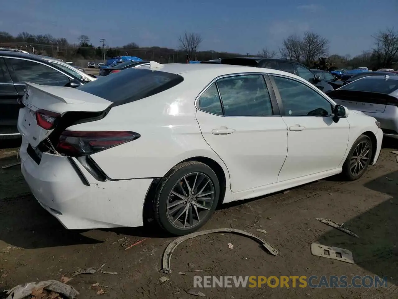 3 Photograph of a damaged car 4T1G11AK3NU684104 TOYOTA CAMRY 2022