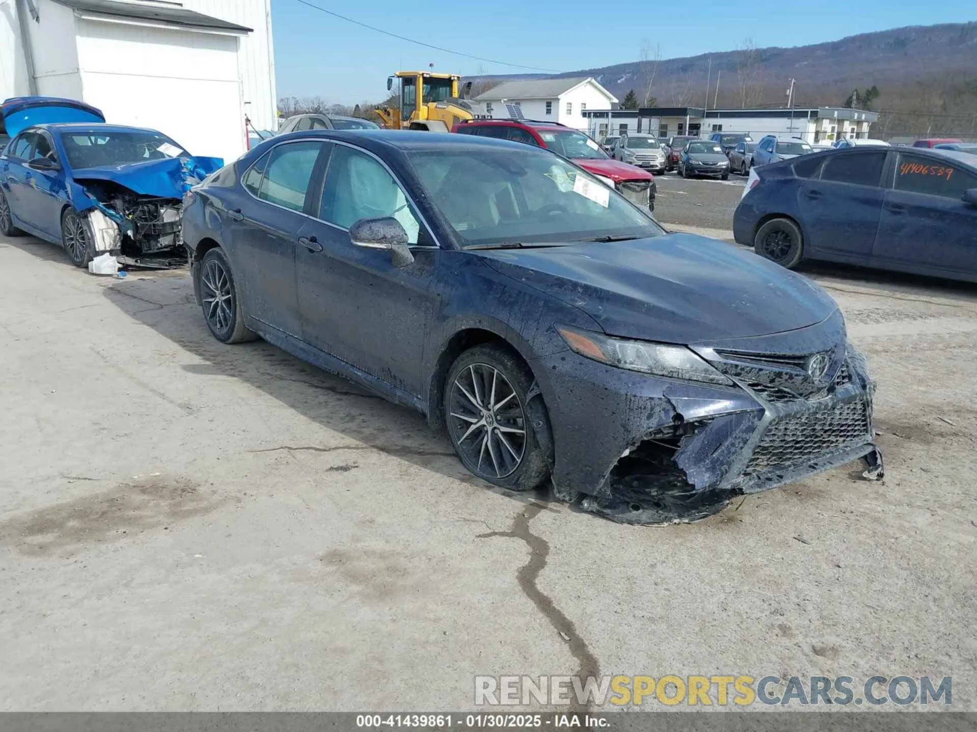 1 Photograph of a damaged car 4T1G11AK3NU715805 TOYOTA CAMRY 2022