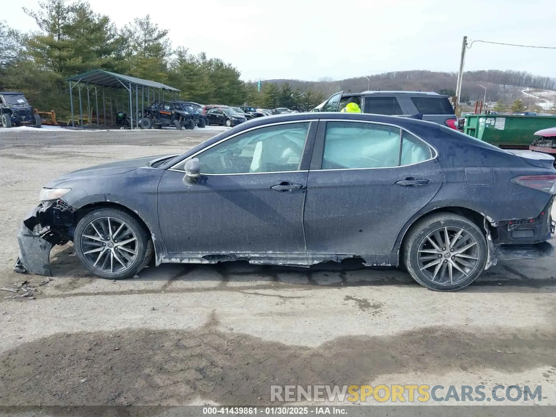 15 Photograph of a damaged car 4T1G11AK3NU715805 TOYOTA CAMRY 2022