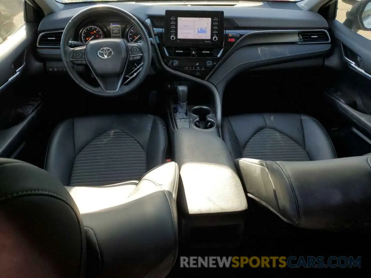 8 Фотография поврежденного автомобиля 4T1G11AK4NU027084 TOYOTA CAMRY 2022