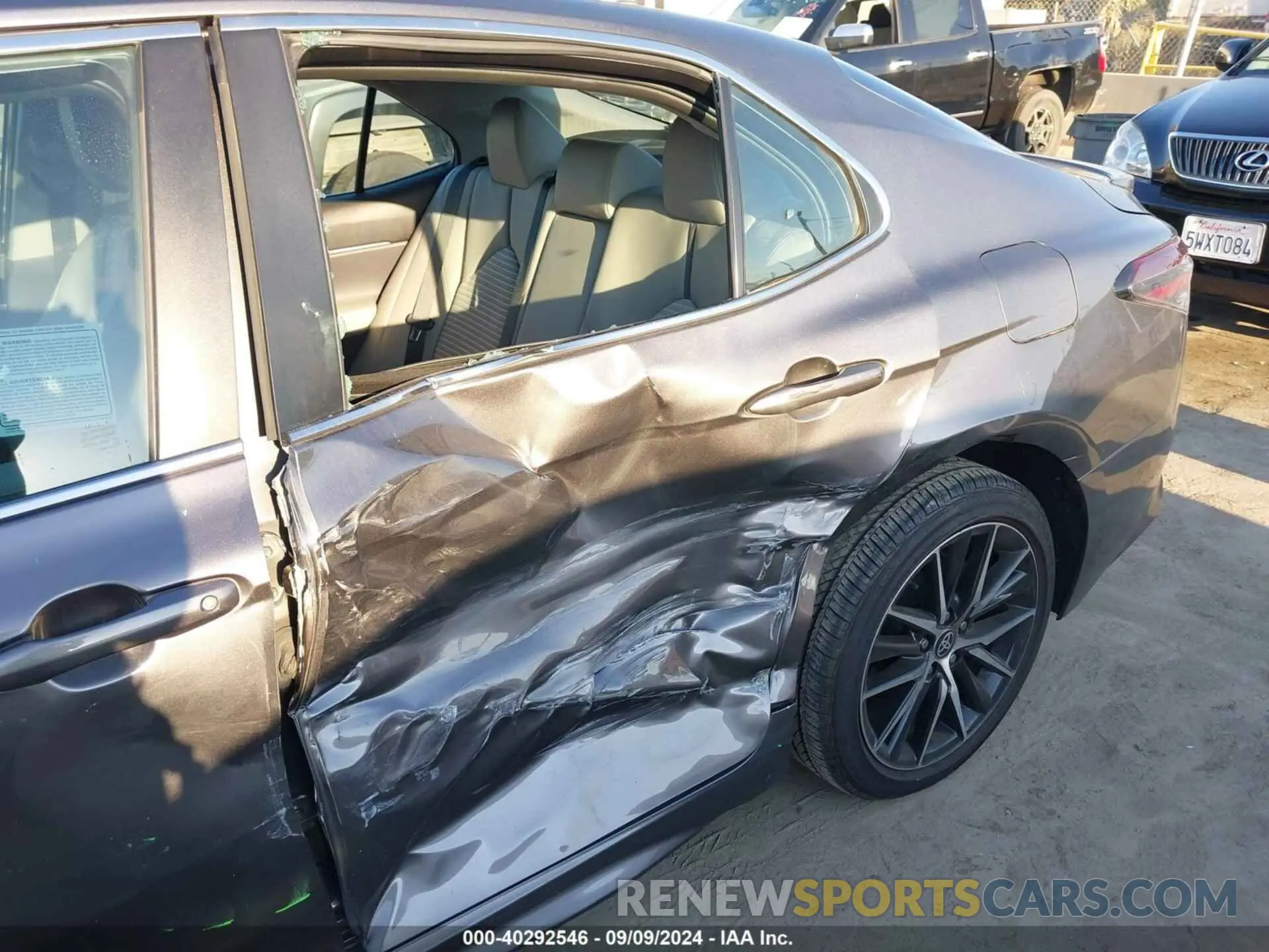6 Photograph of a damaged car 4T1G11AK4NU044418 TOYOTA CAMRY 2022