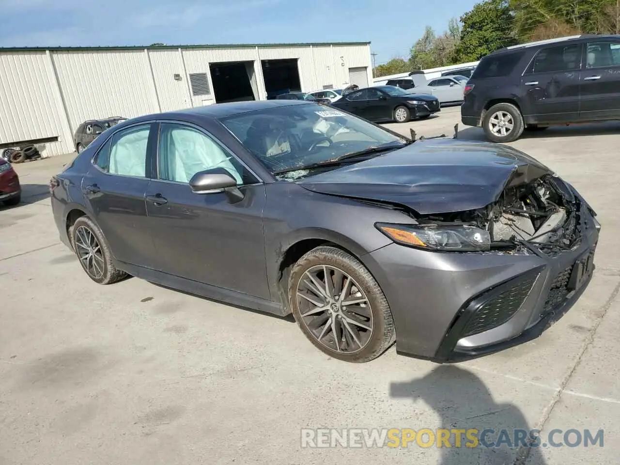 4 Photograph of a damaged car 4T1G11AK4NU048064 TOYOTA CAMRY 2022