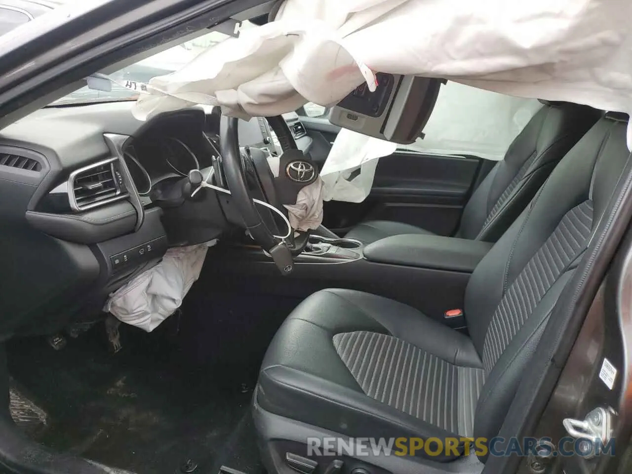 7 Photograph of a damaged car 4T1G11AK4NU048064 TOYOTA CAMRY 2022