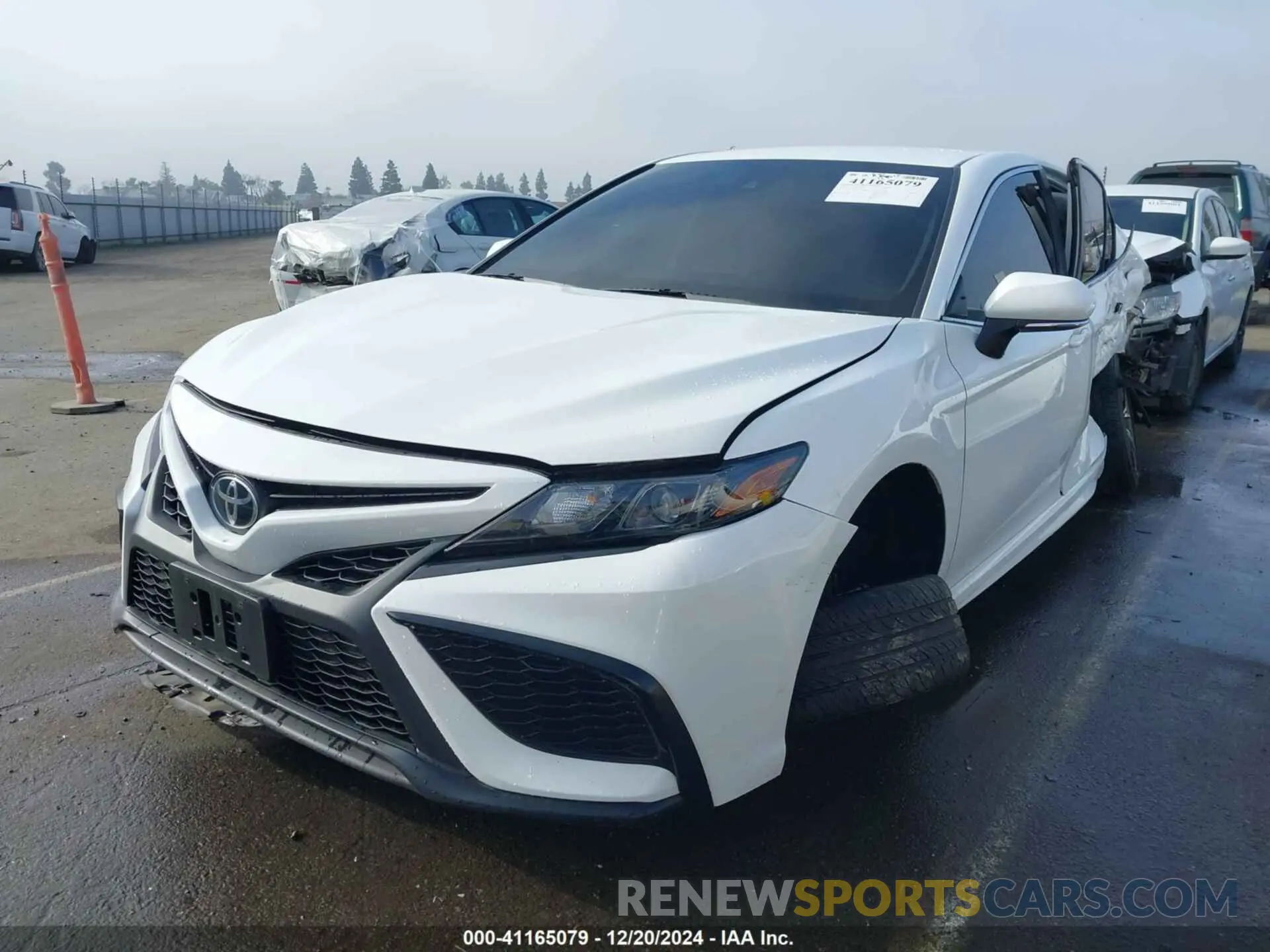 2 Photograph of a damaged car 4T1G11AK4NU050817 TOYOTA CAMRY 2022