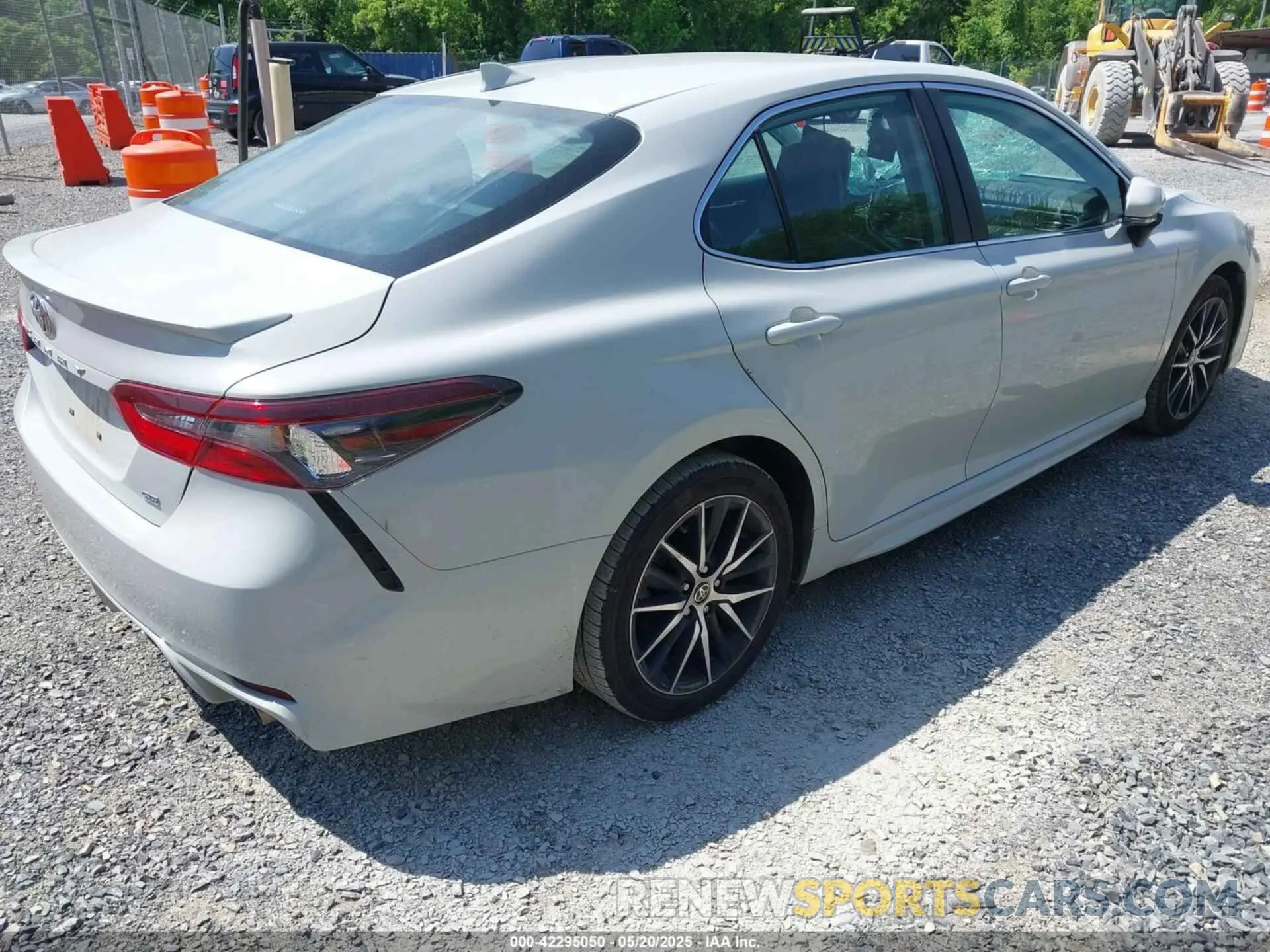 4 Фотография поврежденного автомобиля 4T1G11AK4NU063700 TOYOTA CAMRY 2022