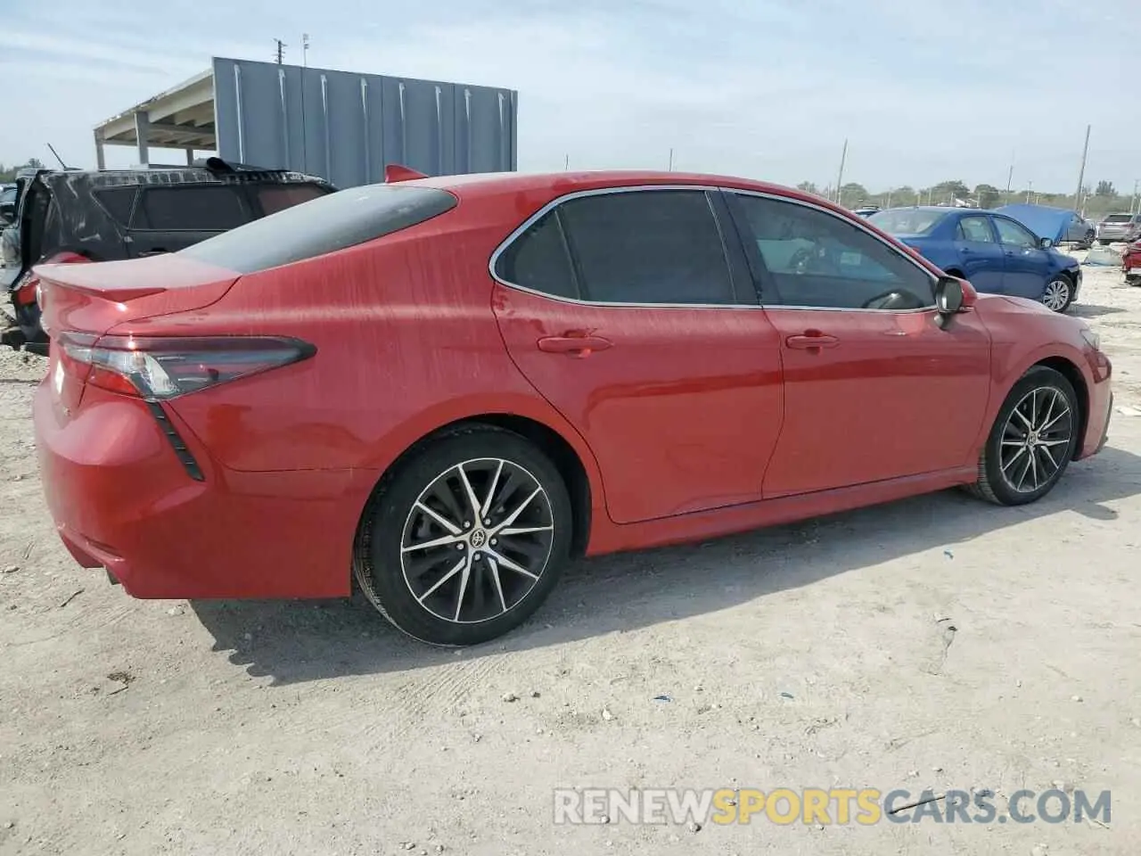 3 Фотография поврежденного автомобиля 4T1G11AK4NU063857 TOYOTA CAMRY 2022