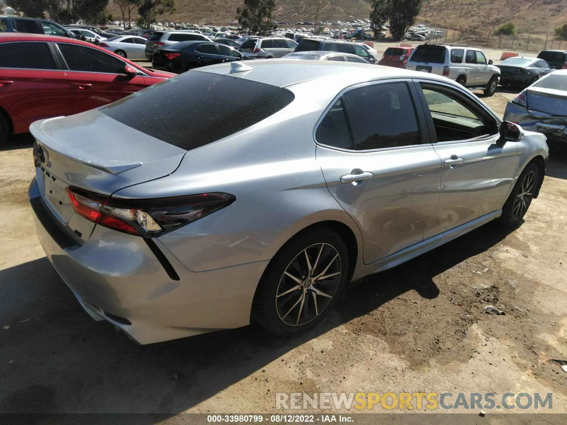 4 Photograph of a damaged car 4T1G11AK4NU620962 TOYOTA CAMRY 2022