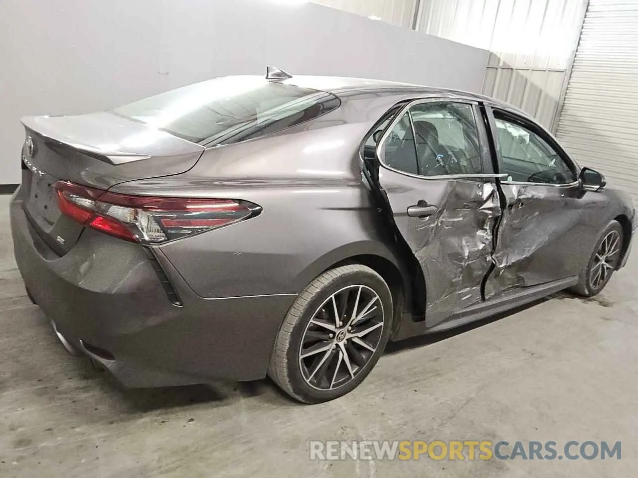 3 Photograph of a damaged car 4T1G11AK4NU631010 TOYOTA CAMRY 2022