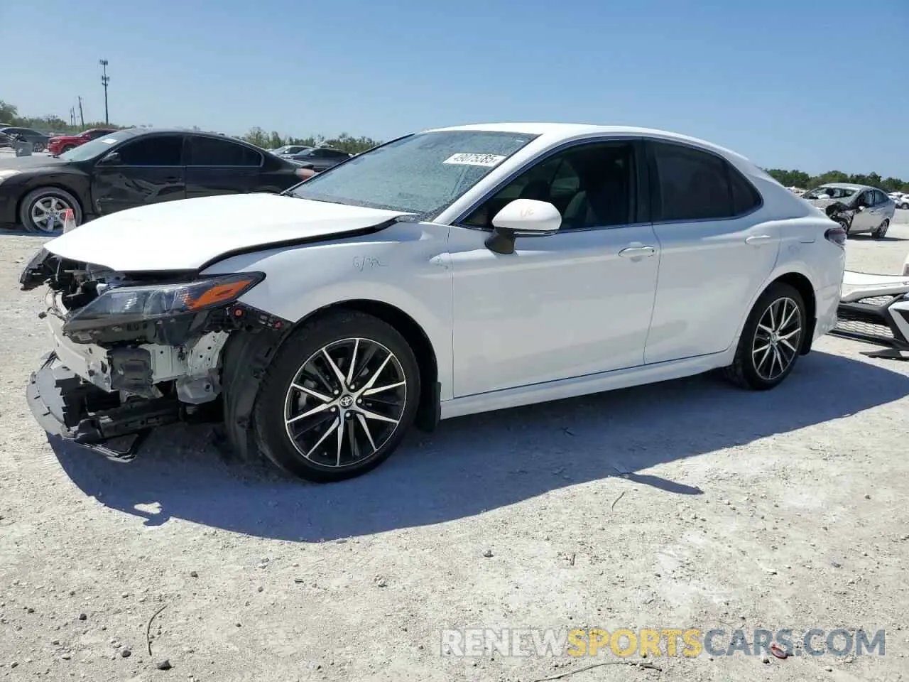 1 Photograph of a damaged car 4T1G11AK4NU676299 TOYOTA CAMRY 2022