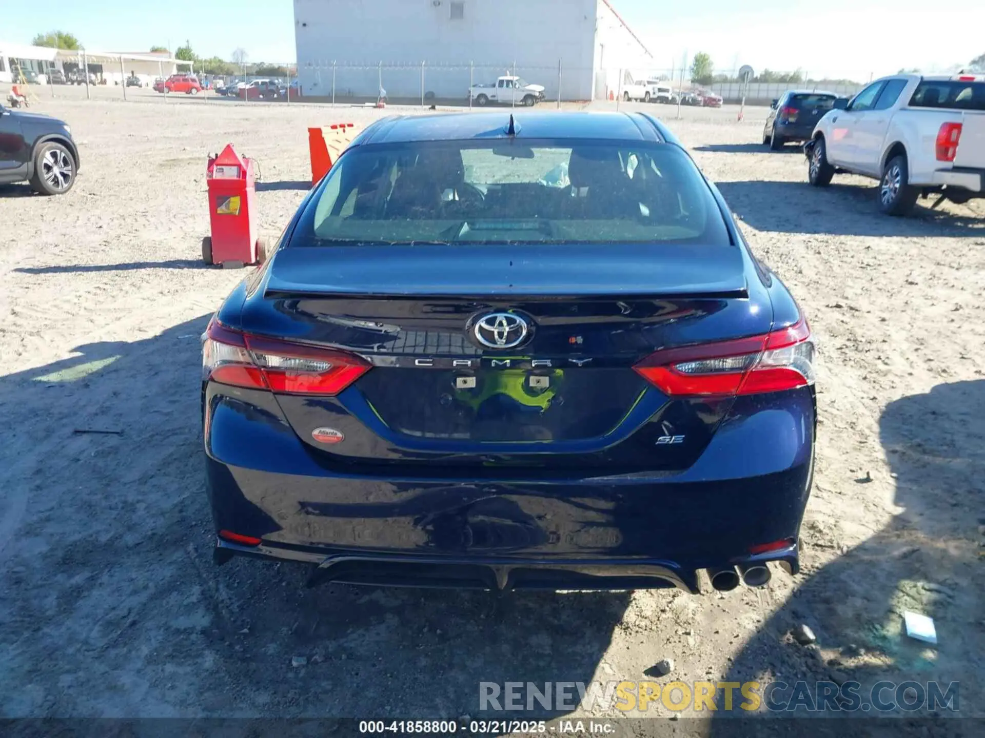 17 Photograph of a damaged car 4T1G11AK4NU686704 TOYOTA CAMRY 2022