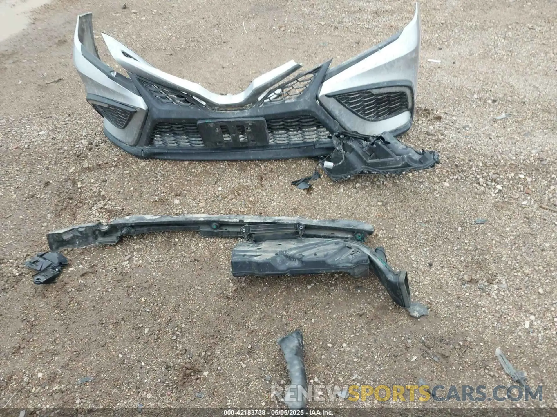 12 Фотография поврежденного автомобиля 4T1G11AK4NU690560 TOYOTA CAMRY 2022