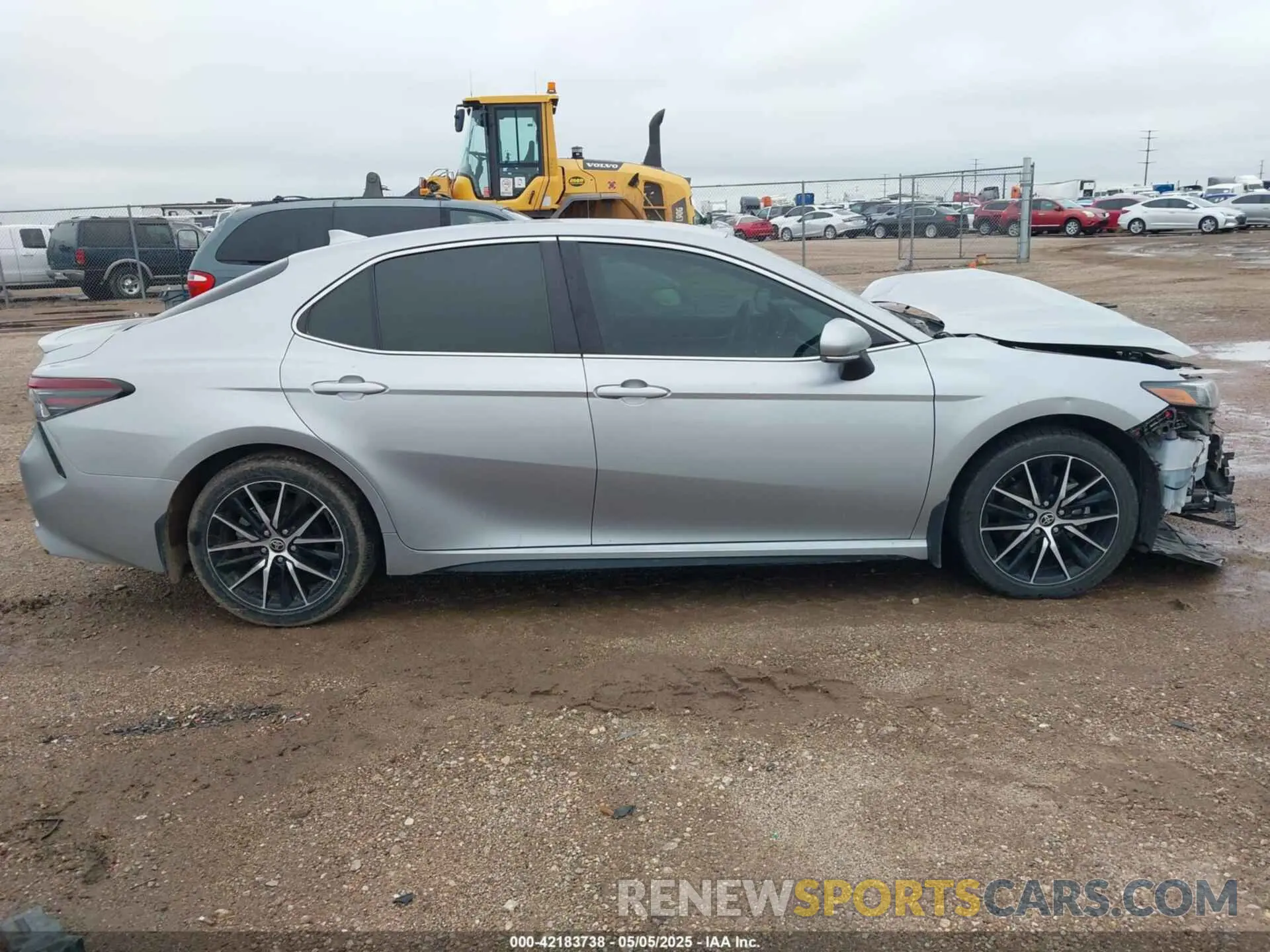 14 Фотография поврежденного автомобиля 4T1G11AK4NU690560 TOYOTA CAMRY 2022