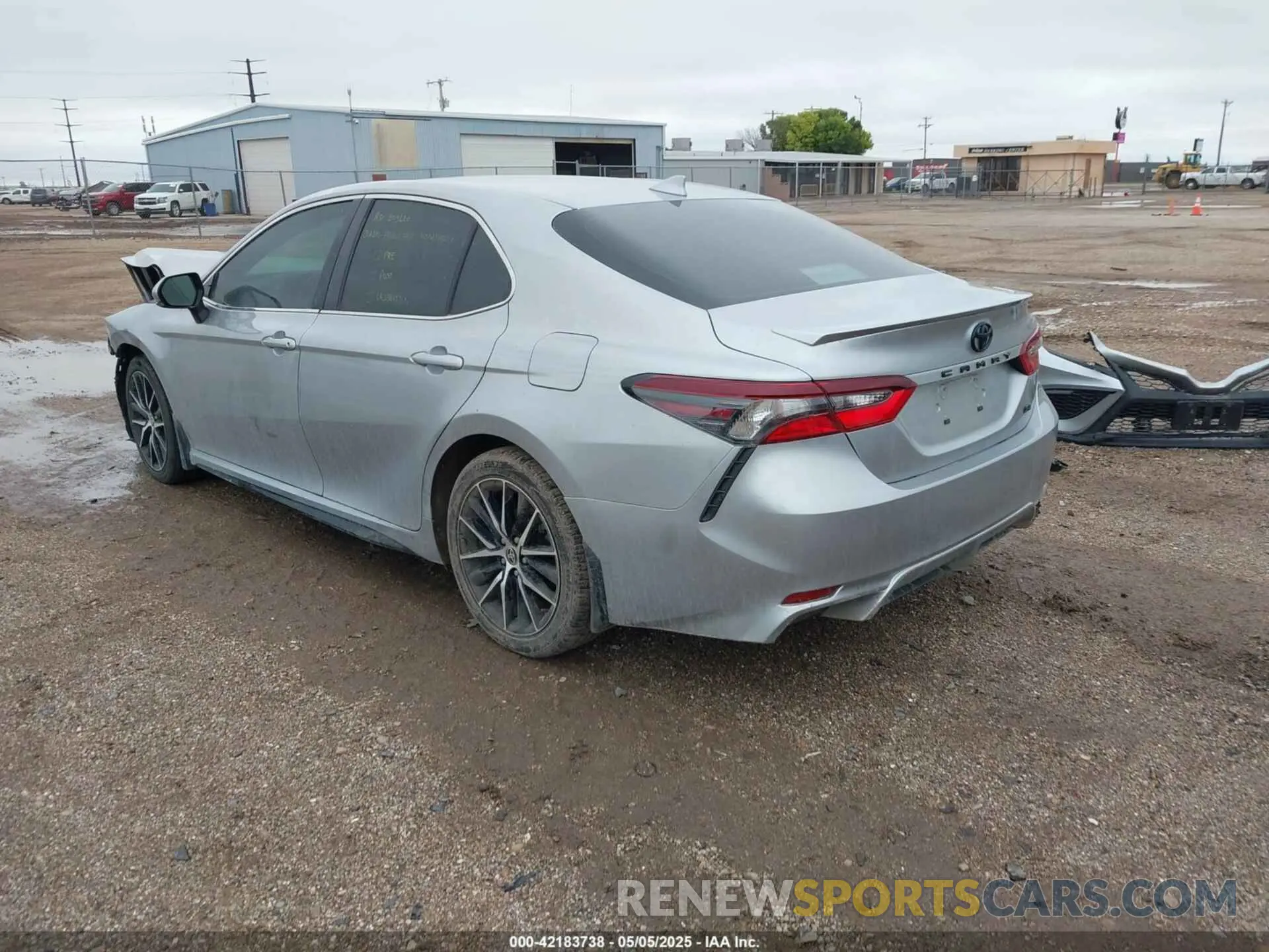3 Фотография поврежденного автомобиля 4T1G11AK4NU690560 TOYOTA CAMRY 2022