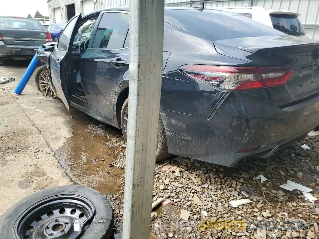 2 Фотография поврежденного автомобиля 4T1G11AK4NU702710 TOYOTA CAMRY 2022