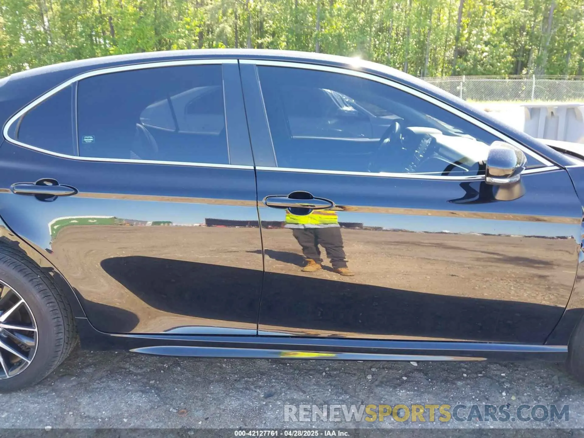 12 Photograph of a damaged car 4T1G11AK4NU716199 TOYOTA CAMRY 2022