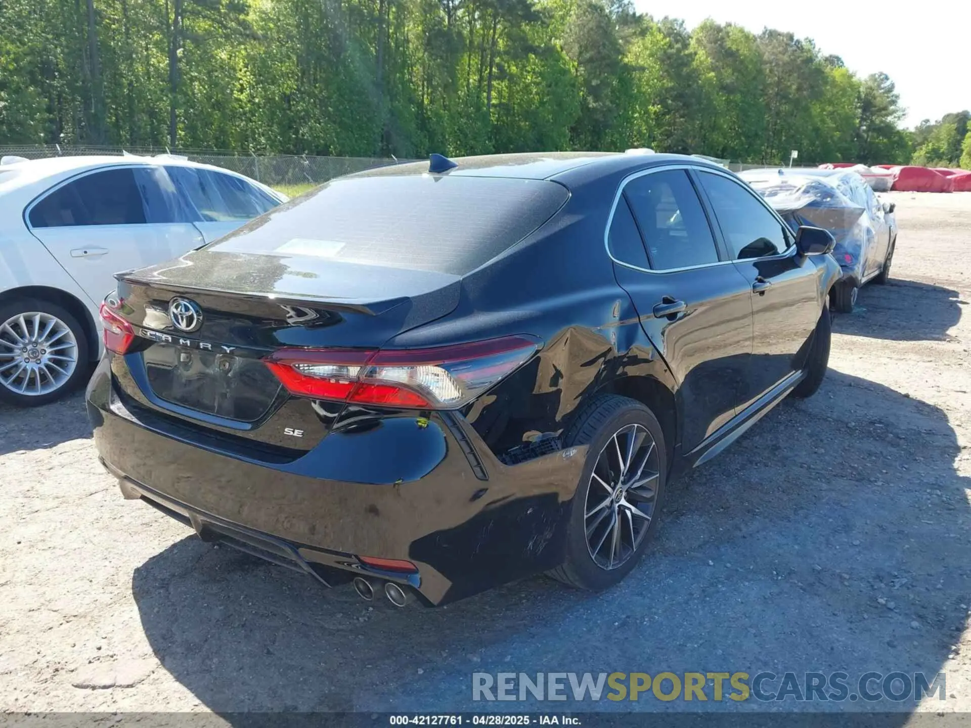 4 Photograph of a damaged car 4T1G11AK4NU716199 TOYOTA CAMRY 2022