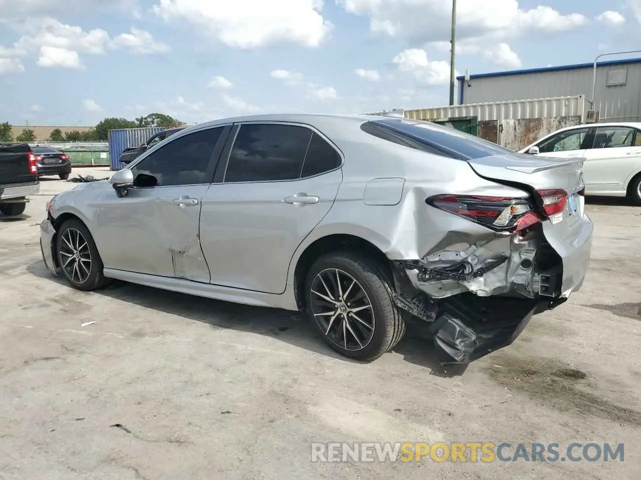 2 Photograph of a damaged car 4T1G11AK5NU049661 TOYOTA CAMRY 2022